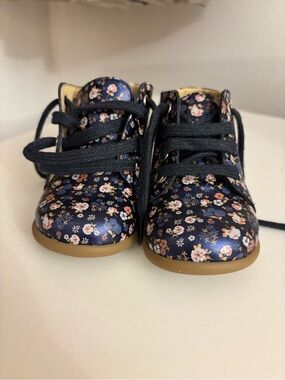Pom D'Api Metallic Navy Floral Lace-Up Baby booties